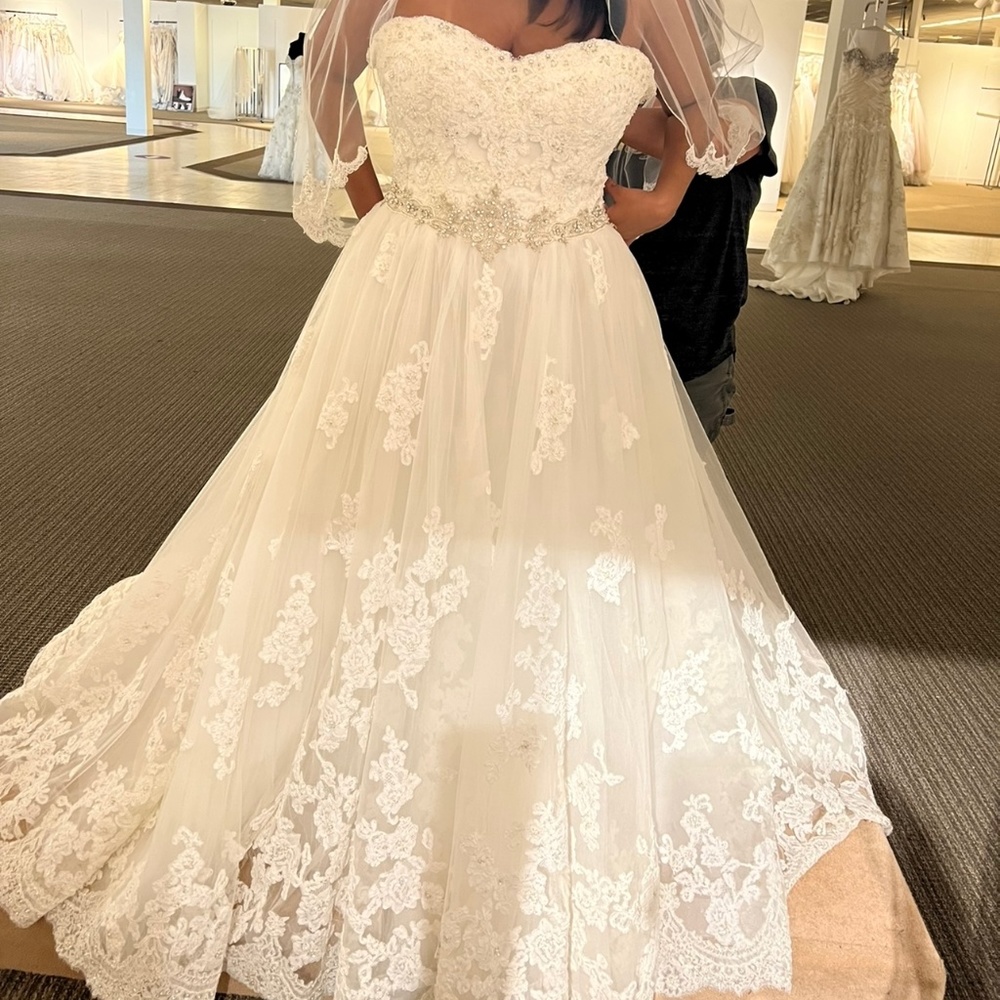 Wedding dress